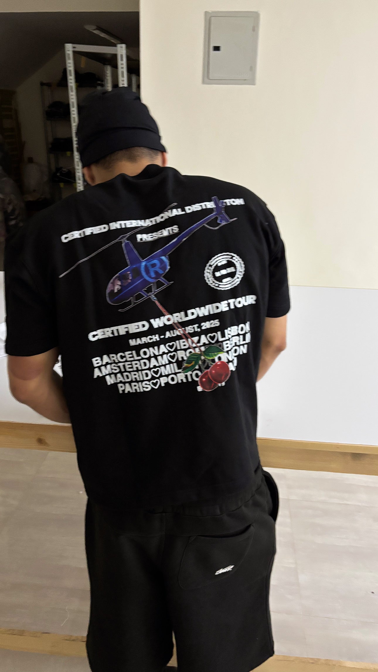 WORLDWIDE T-SHIRT